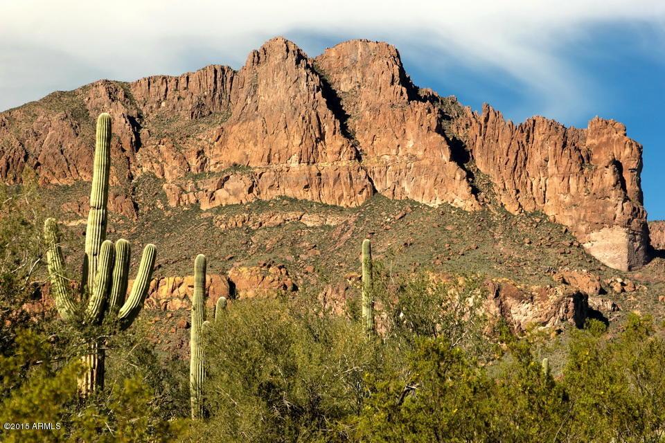 5025 E Sagebrush St., Apache Junction, AZ 85119