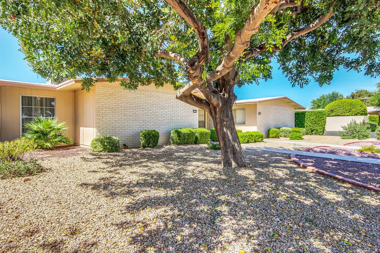 17406 N 102nd Dr., Sun City, AZ 85373