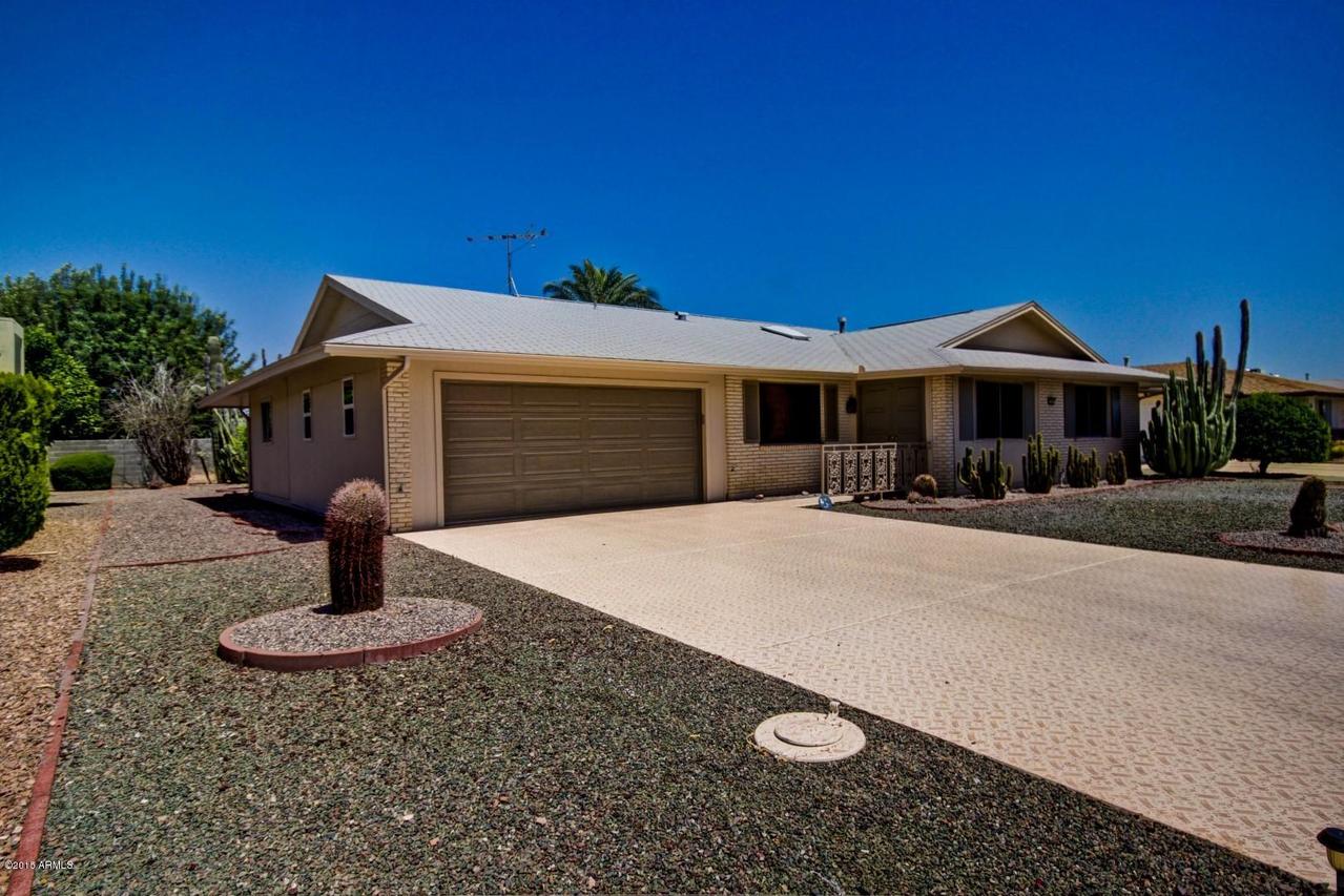 9903 W Prairie Hills Cir., Sun City, AZ 85351