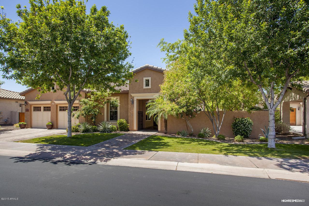 7648 S La Corta Dr., Tempe, AZ 85284