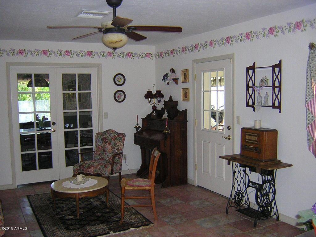 6630 N 63rd Ave., Glendale, AZ 85301