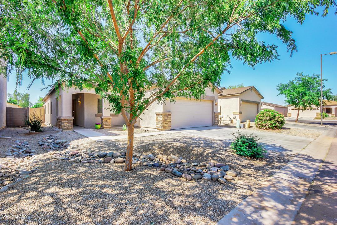 1747 E Silversmith Tr., San Tan Valley, AZ 85143