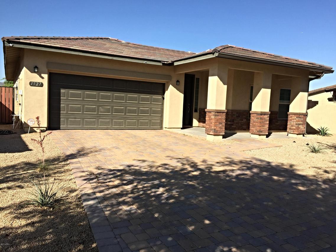 1527 E Apollo Rd., Phoenix, AZ 85042