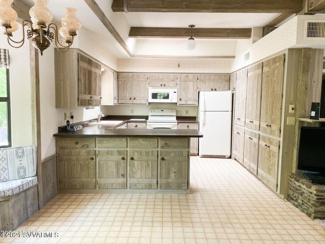 3260 E Rimrock Dr., Rimrock, AZ 86335