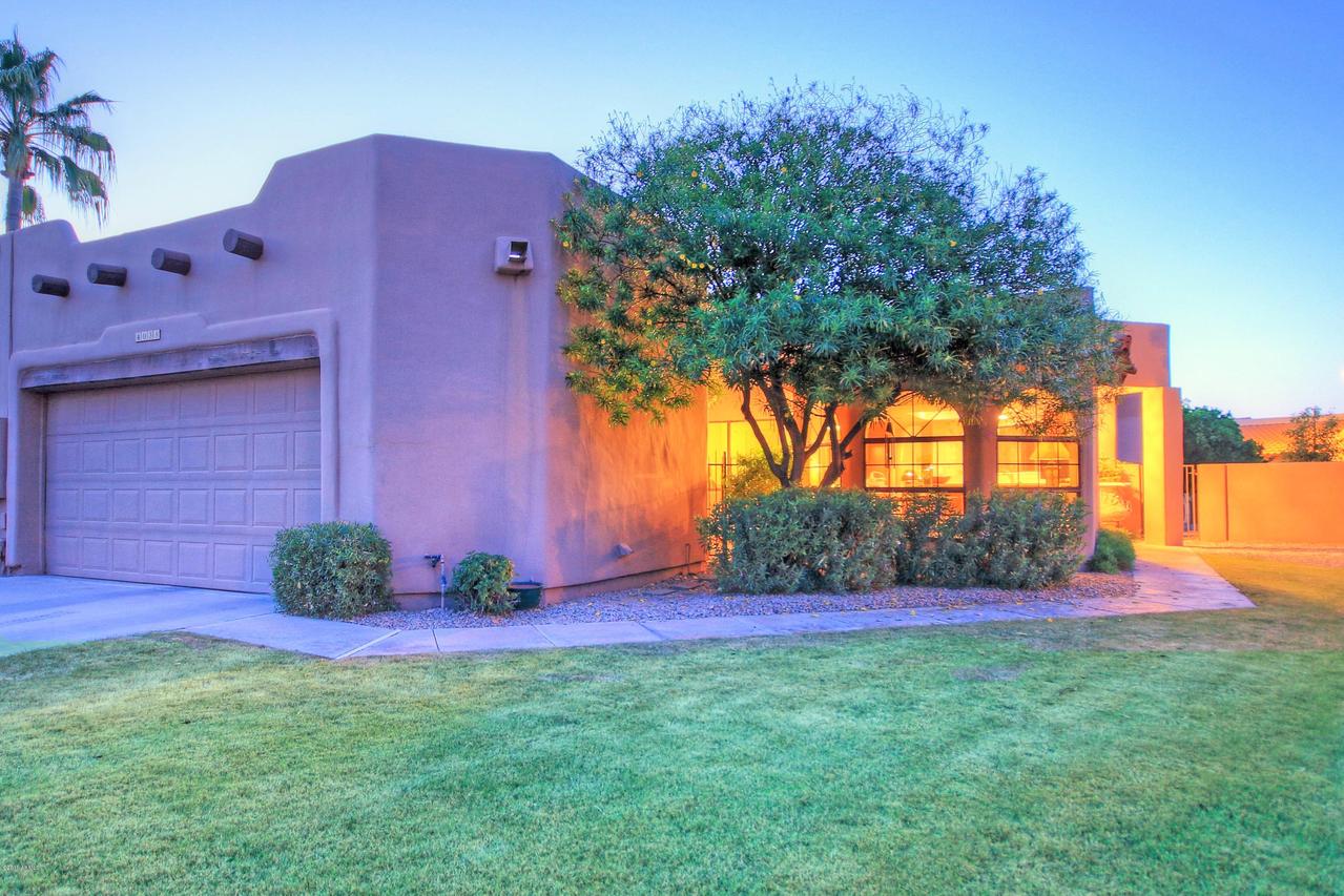 4038 E Round Hill Dr., Phoenix, AZ 85028