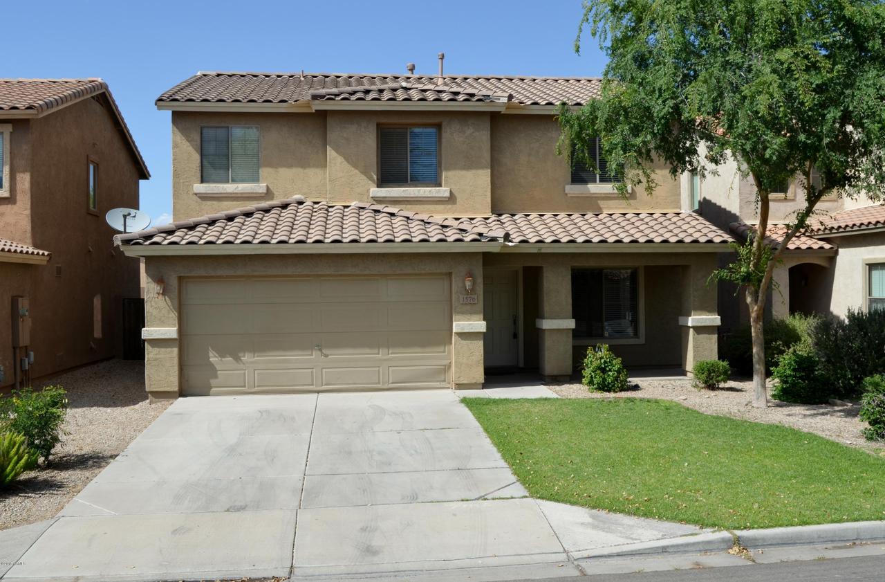 1576 E Bradstock Way, San Tan Valley, AZ 85140