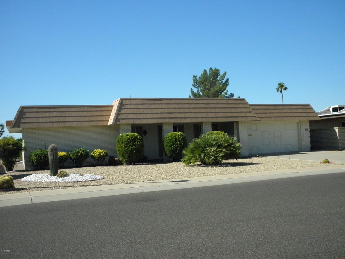 10901 W Palmeras Dr., Sun City, AZ 85373