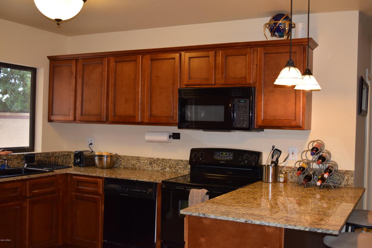 2530 E Oak St., Phoenix, AZ 85008