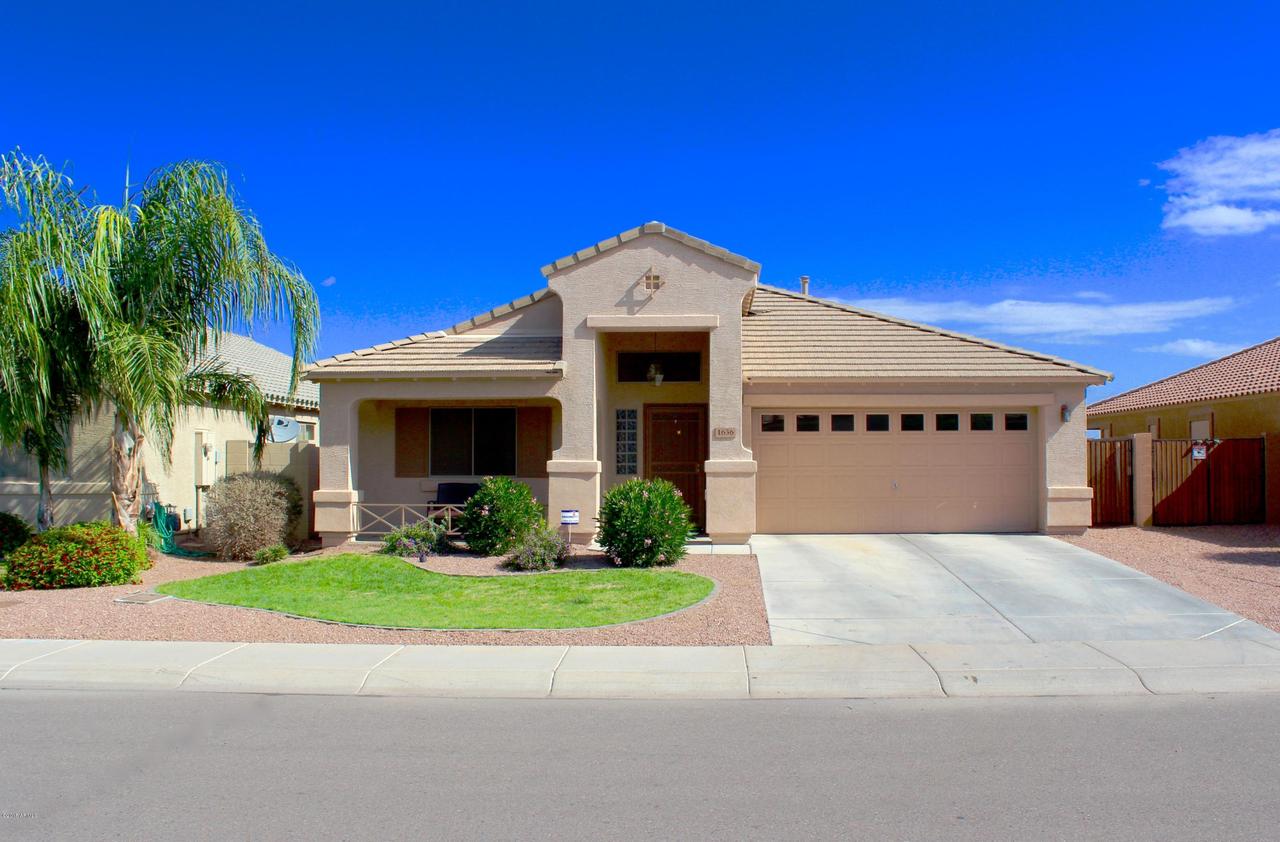 1636 E Debbie Dr., San Tan Valley, AZ 85140