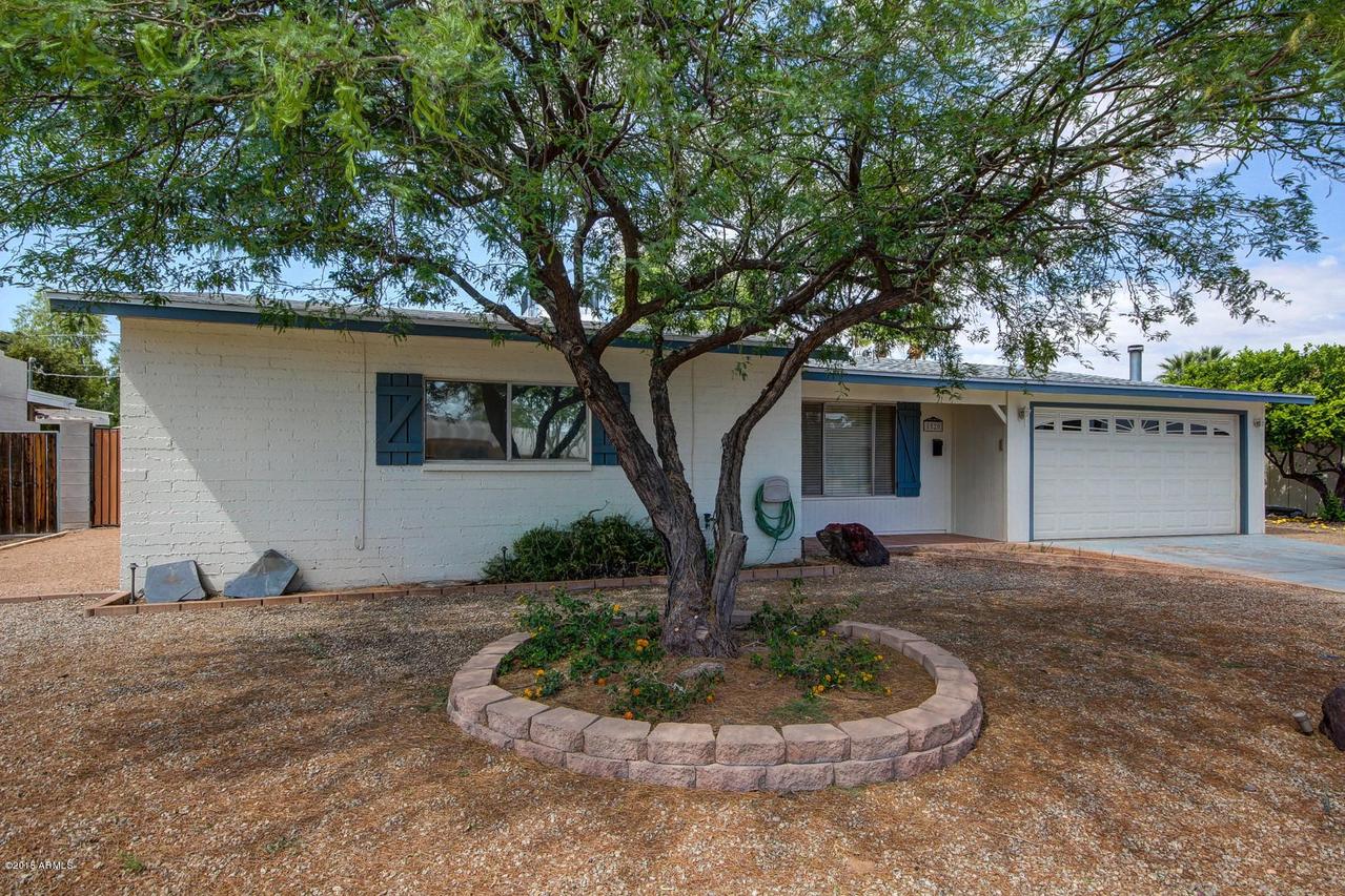 8520 E Clarendon Ave., Scottsdale, AZ 85251