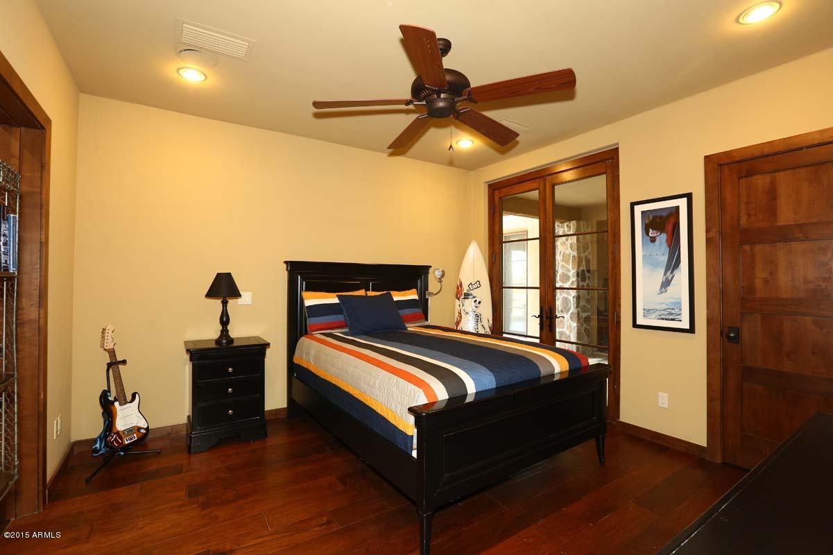 11039 N 68th St., Scottsdale, AZ 85254