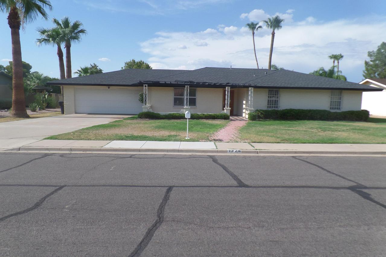1724 E Grandview St., Mesa, AZ 85203