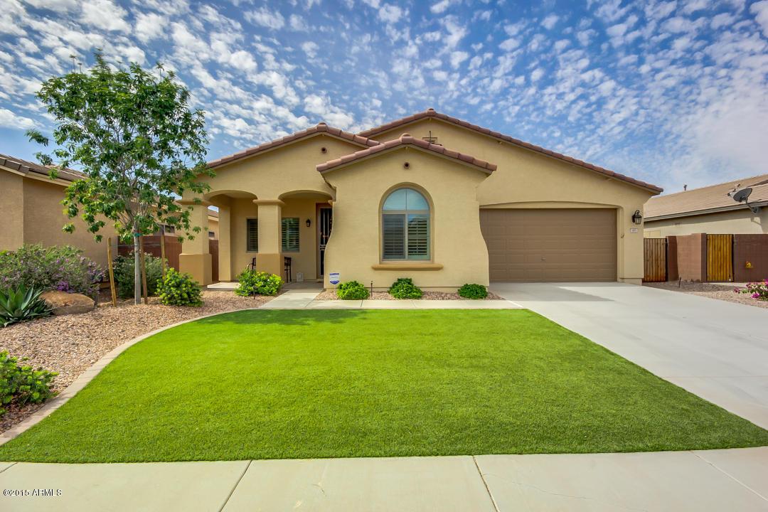687 W Dragon Tree Ave., San Tan Valley, AZ 85140