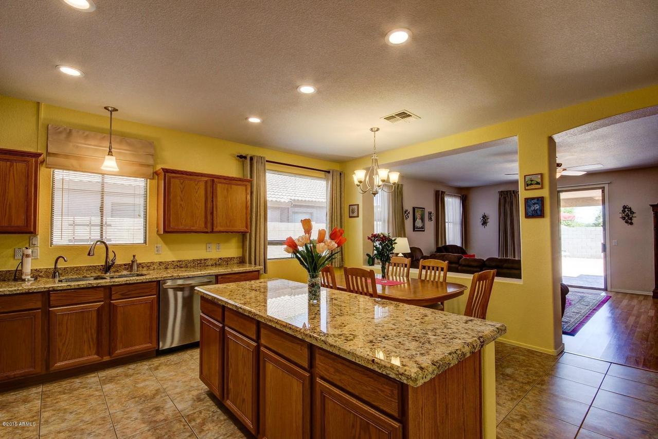 2118 W Carson Rd., Phoenix, AZ 85041