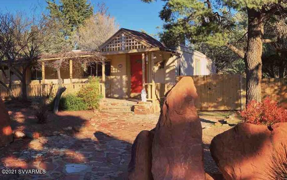 95 Catclaw Ln., Sedona, AZ 86351