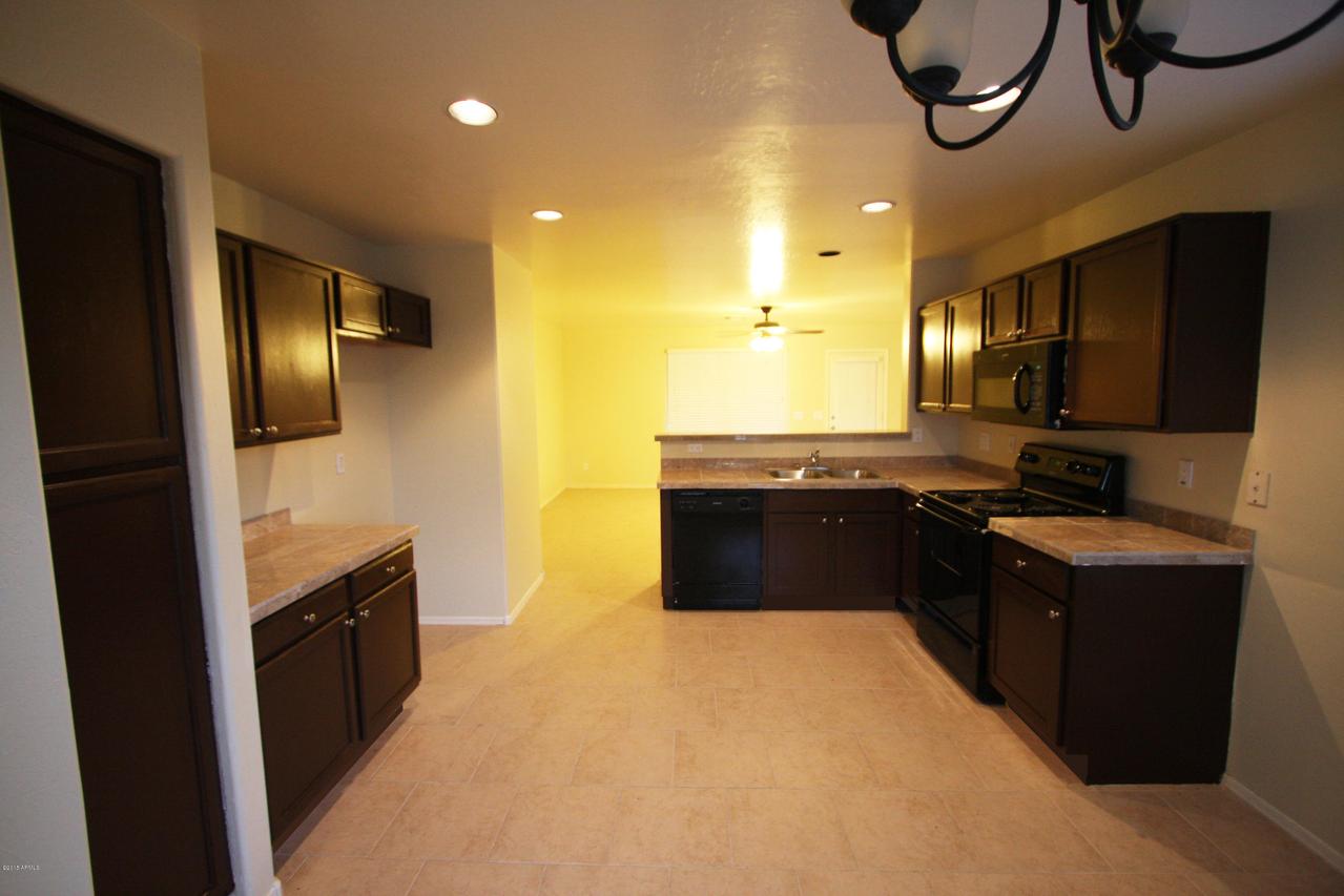 11004 W Frier Dr., Glendale, AZ 85307