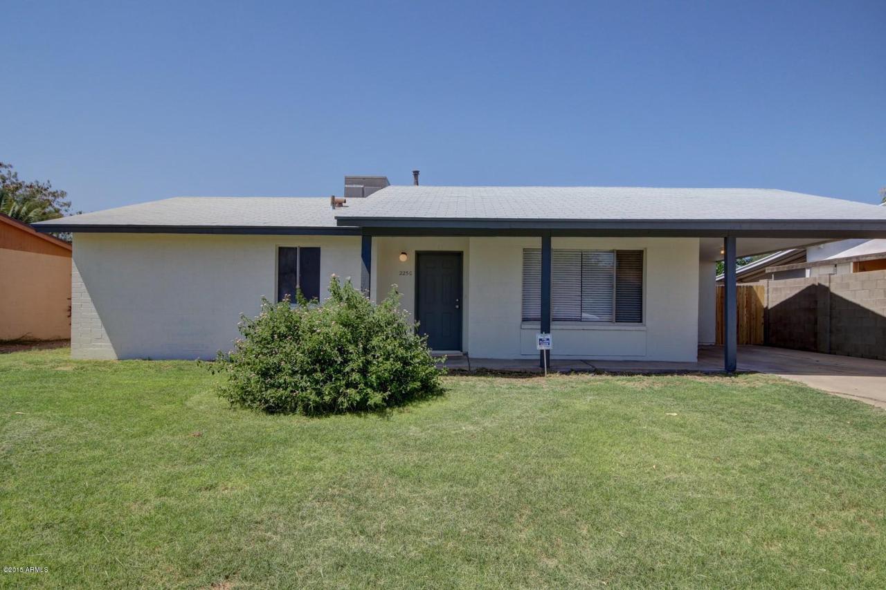 2250 W Danbury Rd., Phoenix, AZ 85023