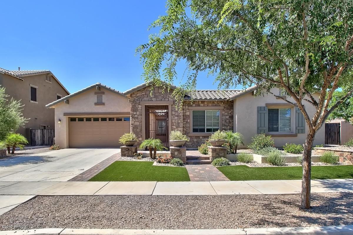 2807 E Janelle Way, Gilbert, AZ 85298