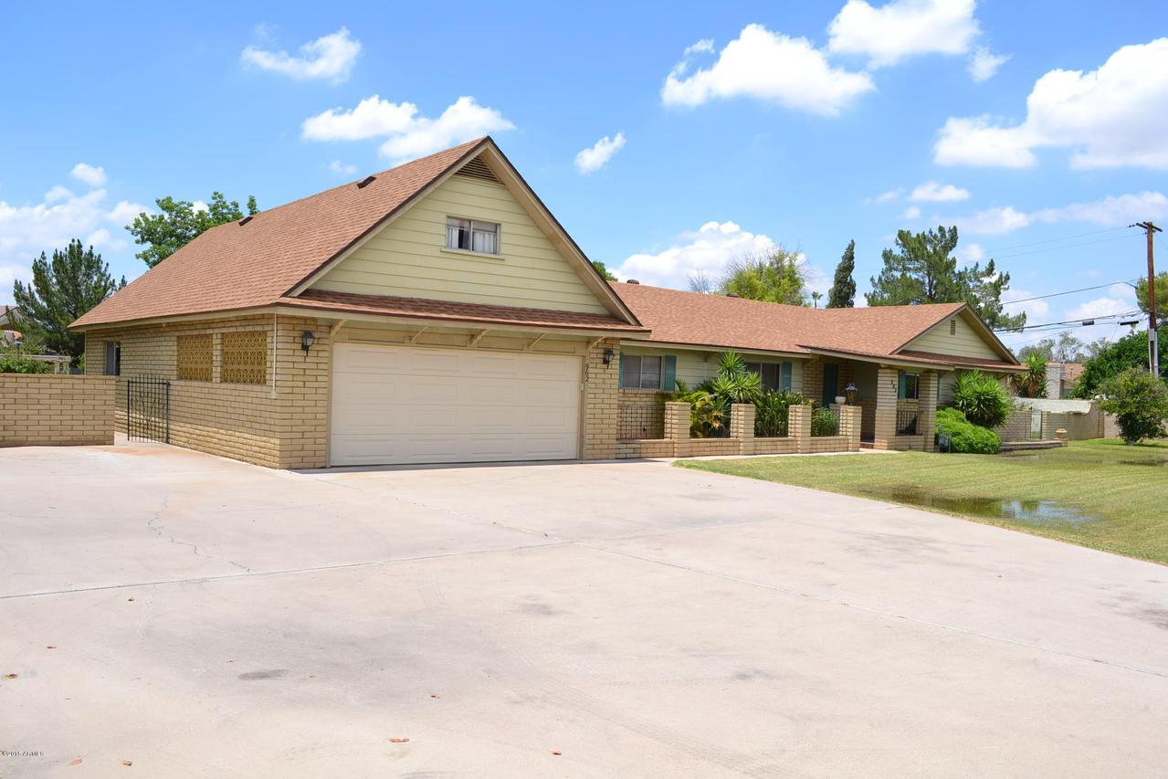 962 N Gilbert Rd., Mesa, AZ 85203