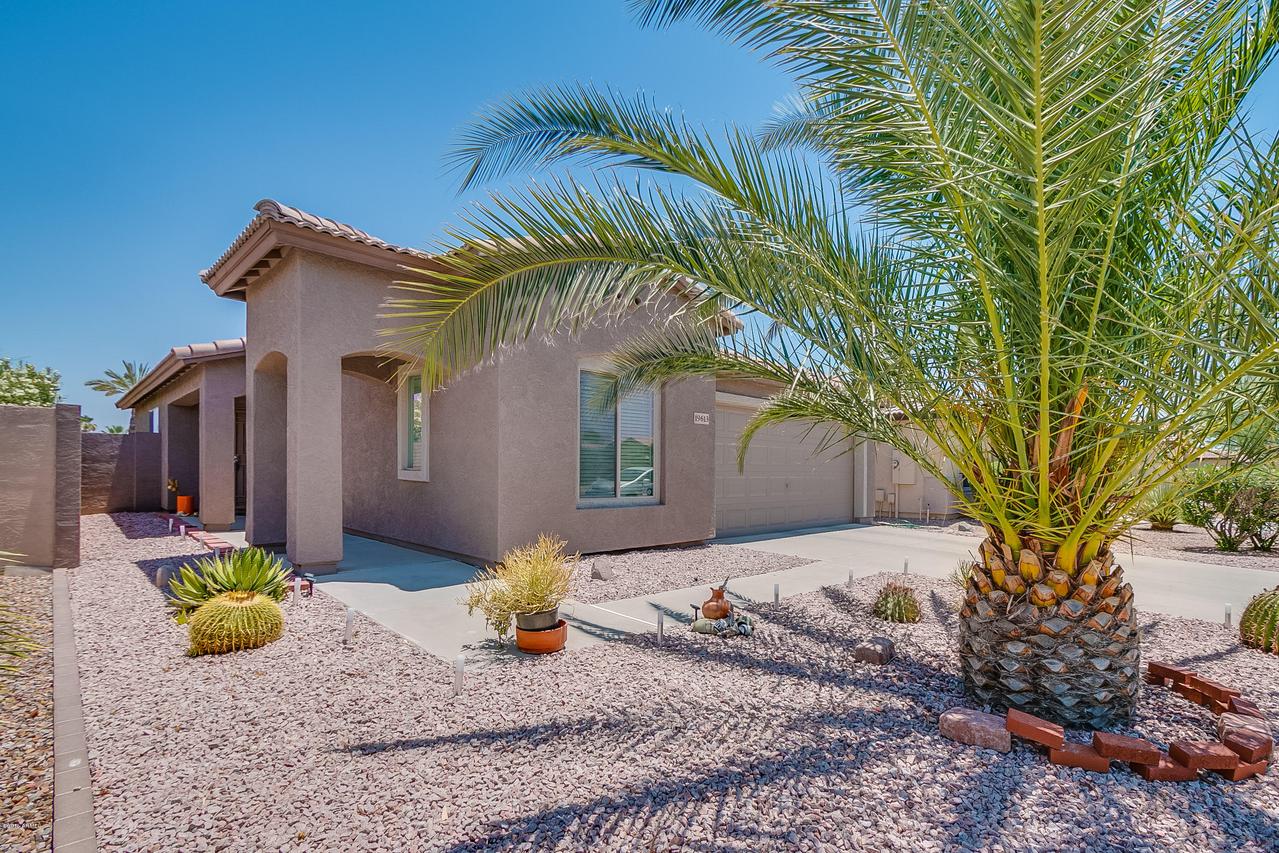 19613 N 107th Dr., Sun City, AZ 85373