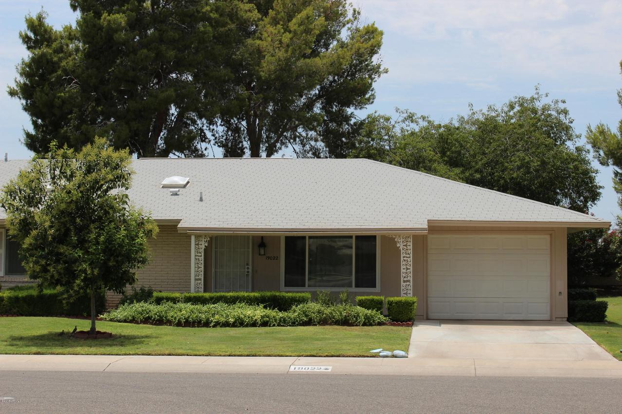 19022 N Lake Forest Dr., Sun City, AZ 85373