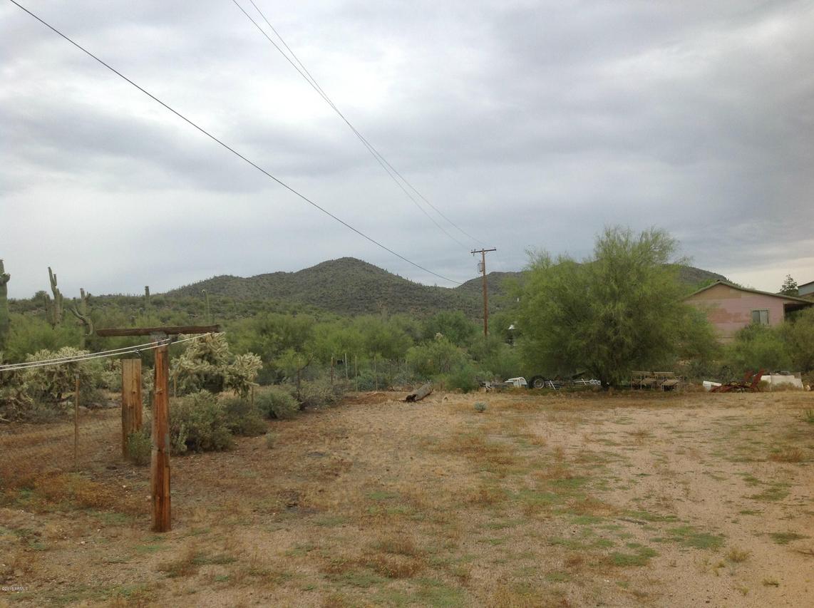 49516 N 11th Ave., New River, AZ 85087