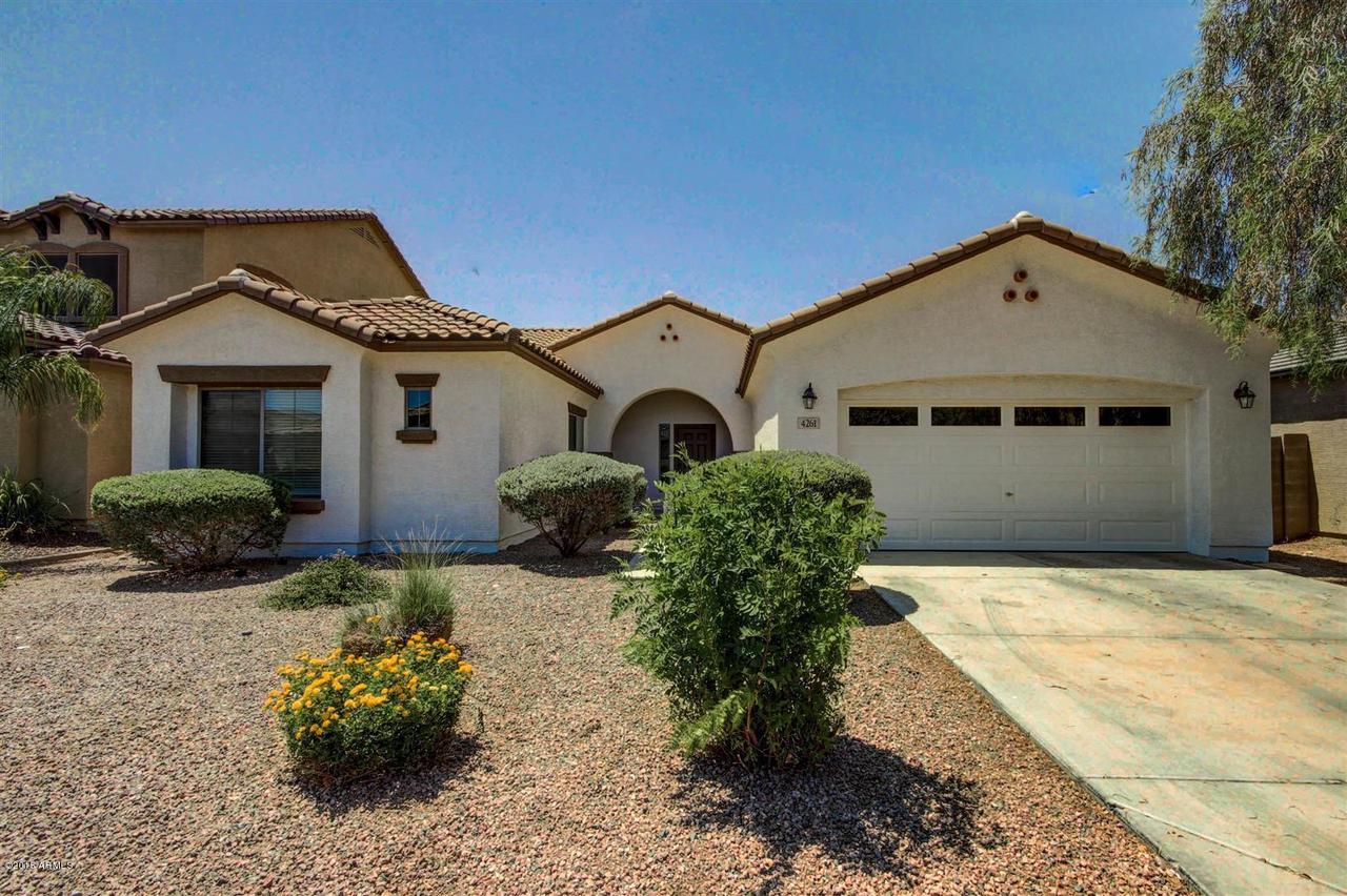 4261 E Del Rio Dr., San Tan Valley, AZ 85140