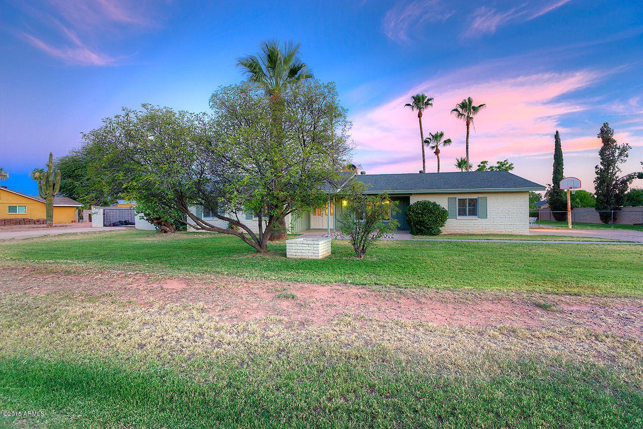 943 E Desert Ln., Gilbert, AZ 85234
