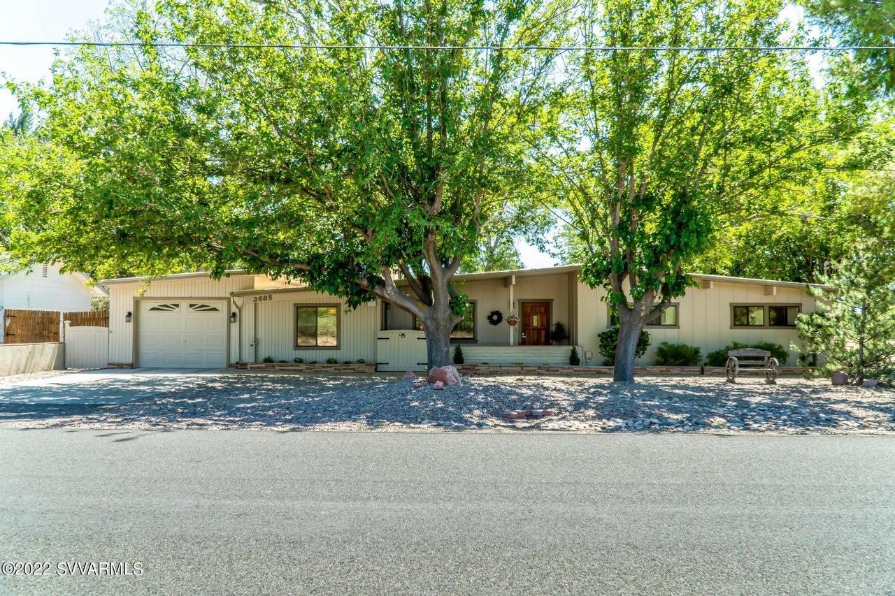 3685 E Rimrock Dr., Rimrock, AZ 86335