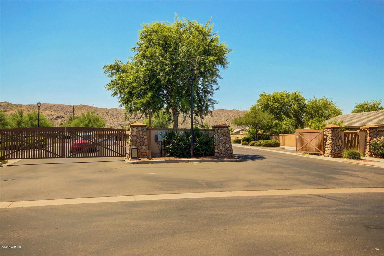 1836 E Donner Dr., Phoenix, AZ 85042