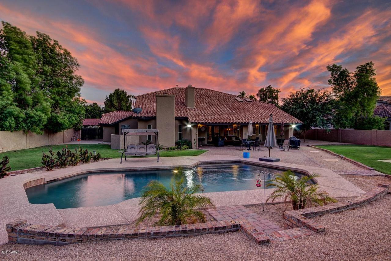 6950 W Willow Ave., Peoria, AZ 85381