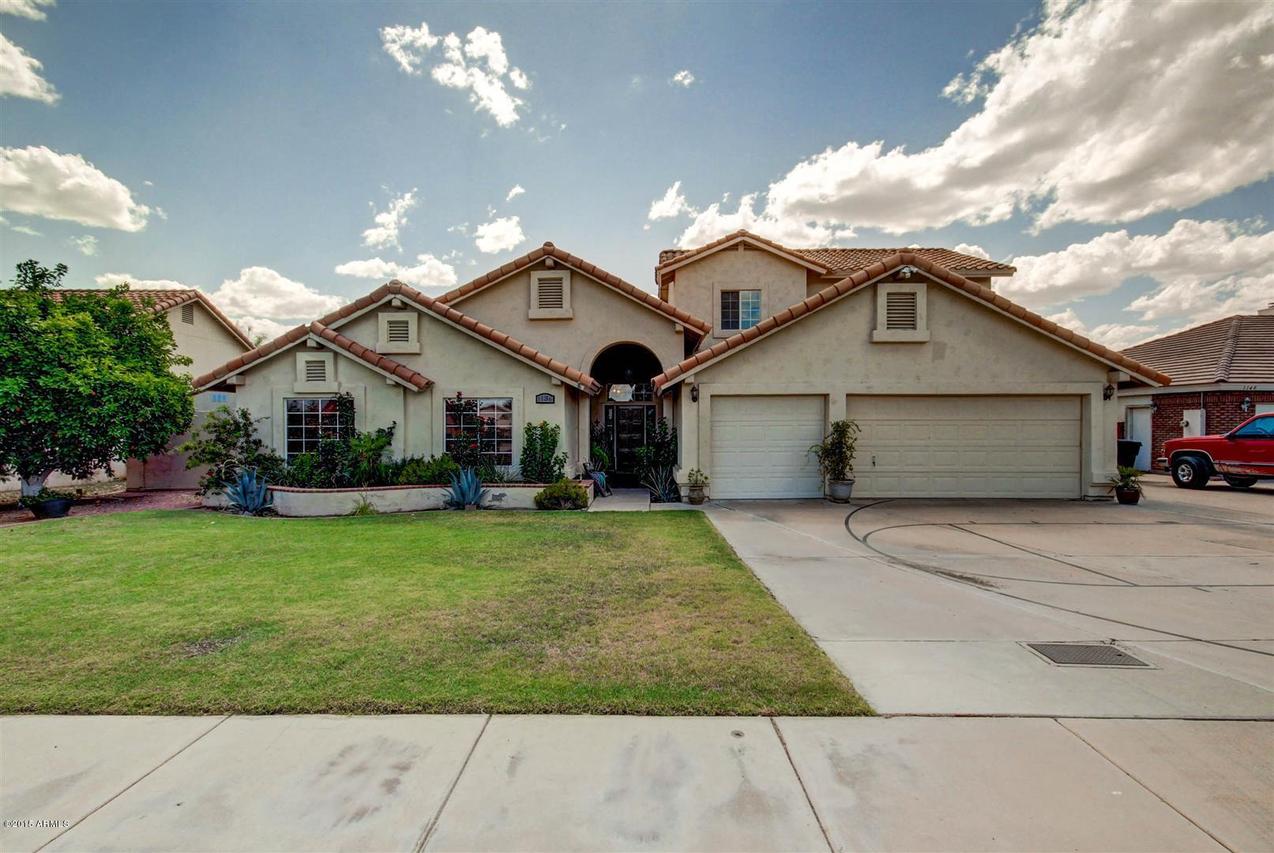 1136 N 35th Cir., Mesa, AZ 85213