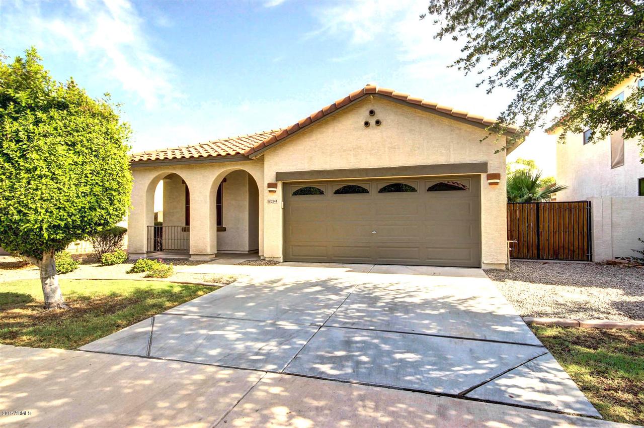 2544 W Alta Vista Rd., Phoenix, AZ 85041