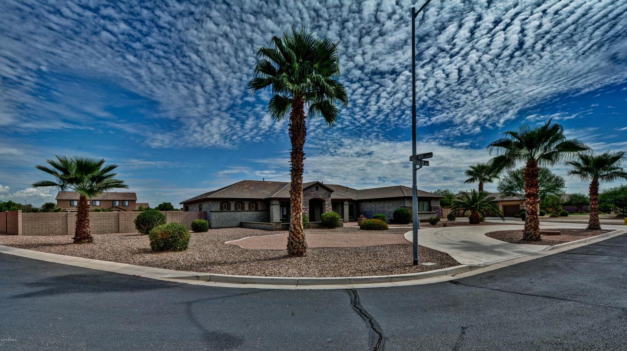 14588 W Becker Ln., Surprise, AZ 85379