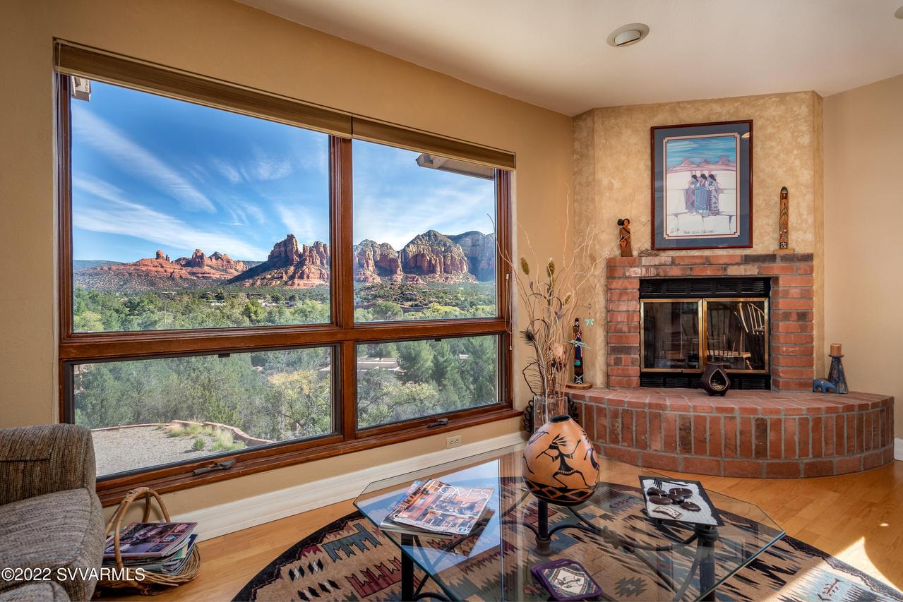 303 Oak Ridge Lane, Sedona, AZ 86336