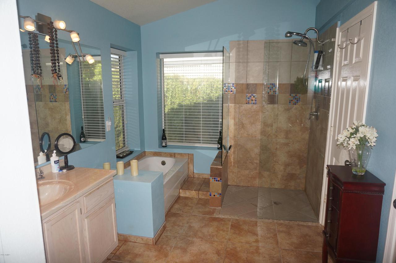 1125 E Harbor View Dr., Gilbert, AZ 85234