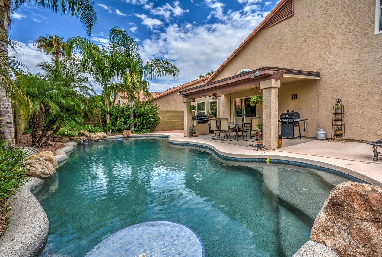 6928 W Taro Ln., Glendale, AZ 85308