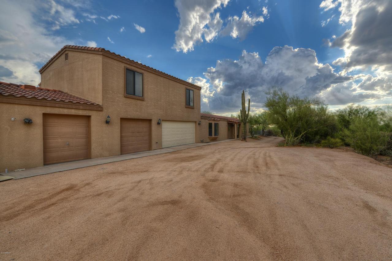 5233 E Tapekim Rd., Cave Creek, AZ 85331