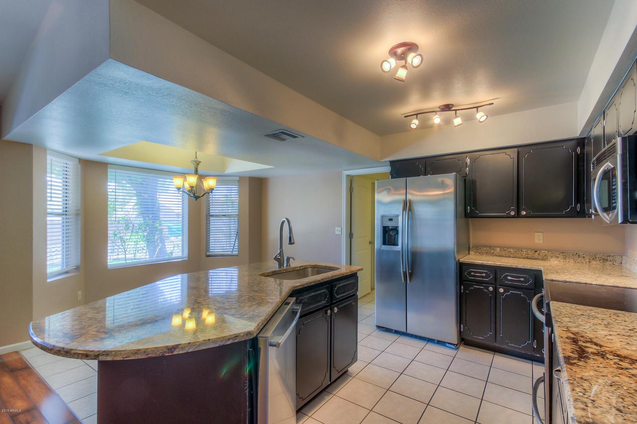 2211 E Dolphin Ave., Mesa, AZ 85204