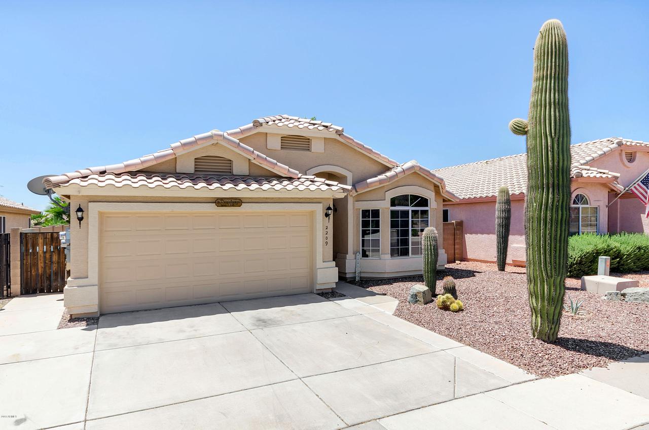 2209 E Morrow Dr., Phoenix, AZ 85024