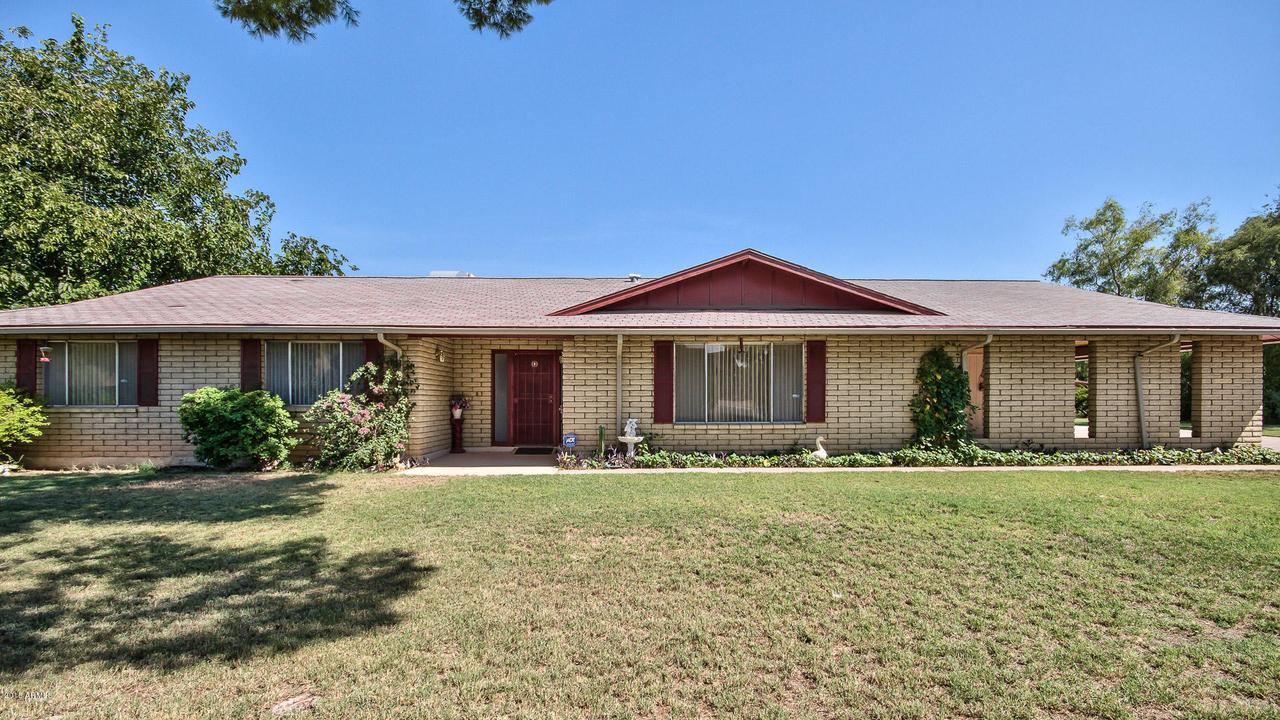 910 E Desert Ln., Gilbert, AZ 85234