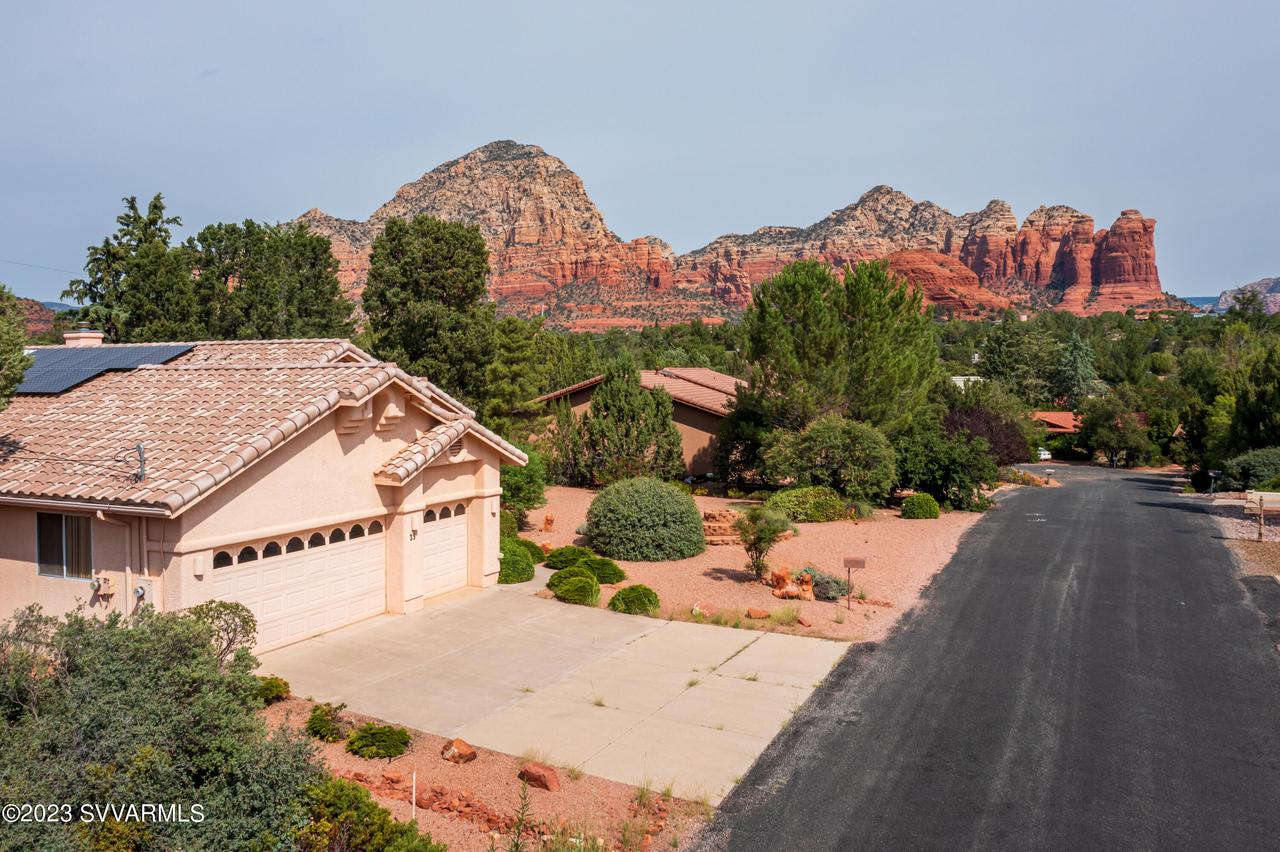 35 Johnny Guitar Cir., Sedona, AZ 86336