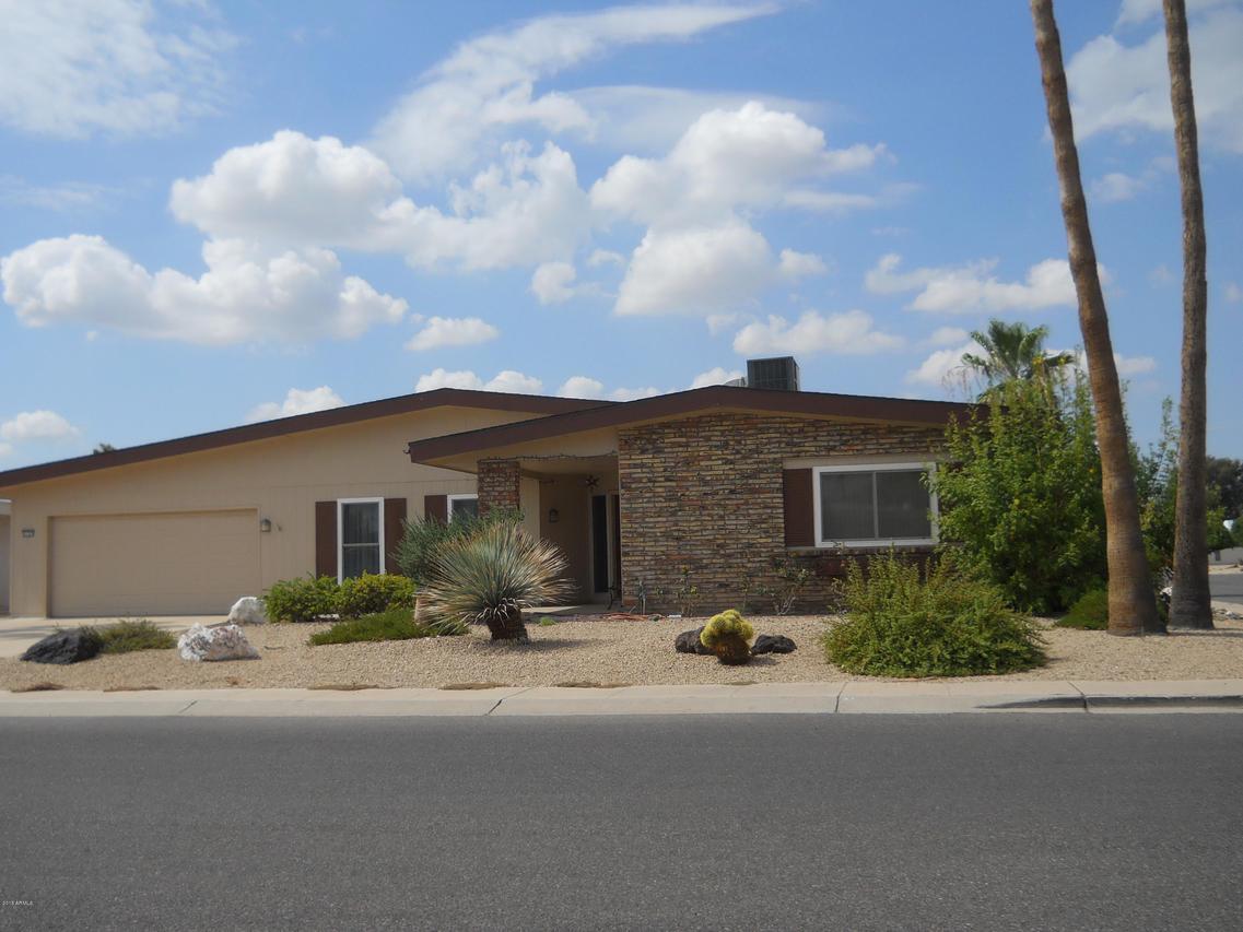 11121 W Palmeras Dr., Sun City, AZ 85373