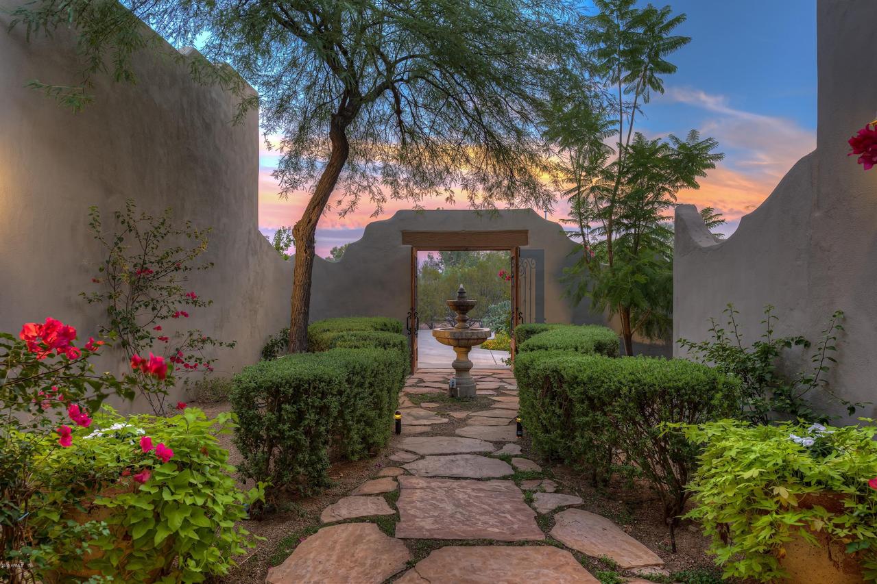 9930 E Paradise Dr., Scottsdale, AZ 85260