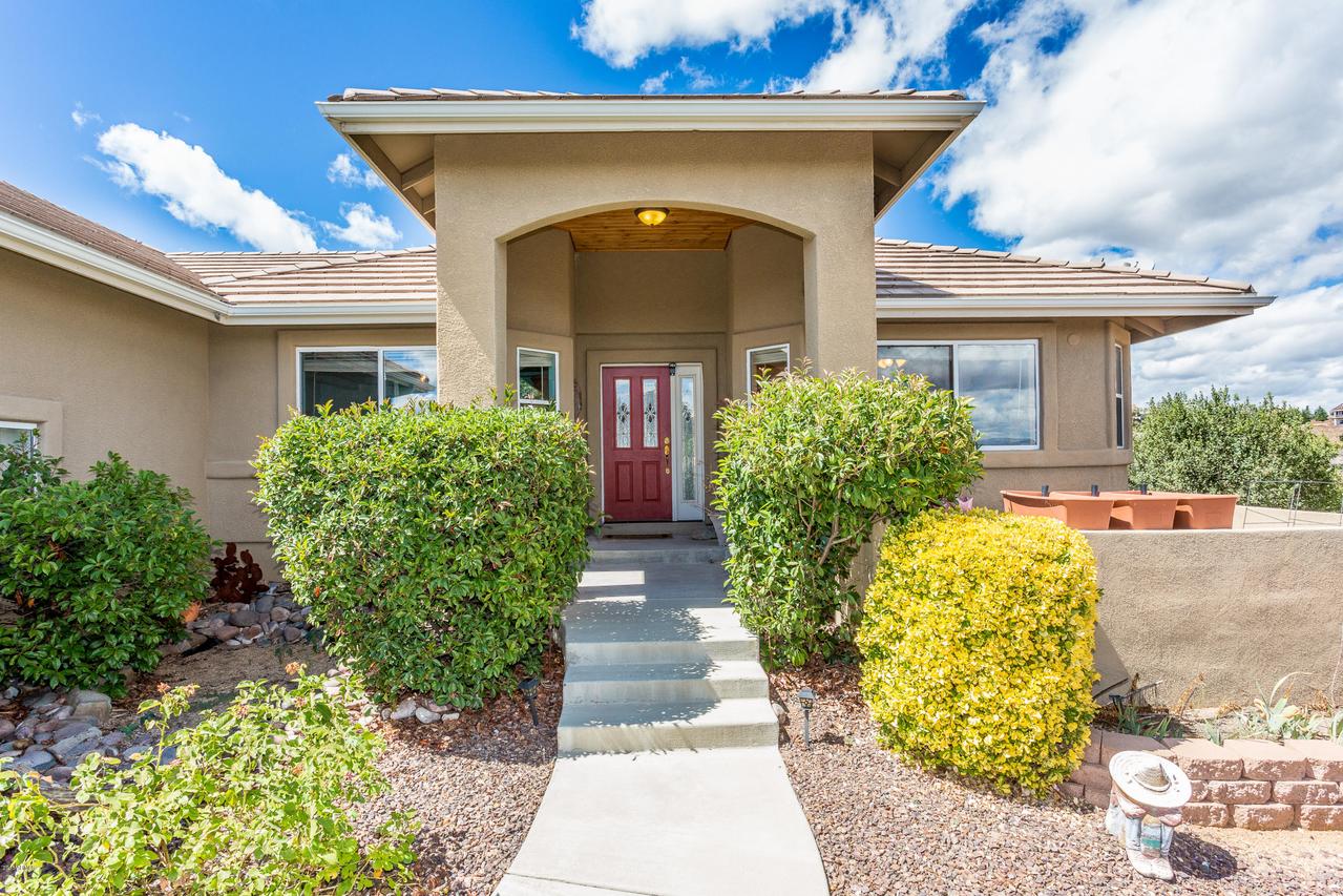 734 Pinon Oak Dr., Prescott, AZ 86305