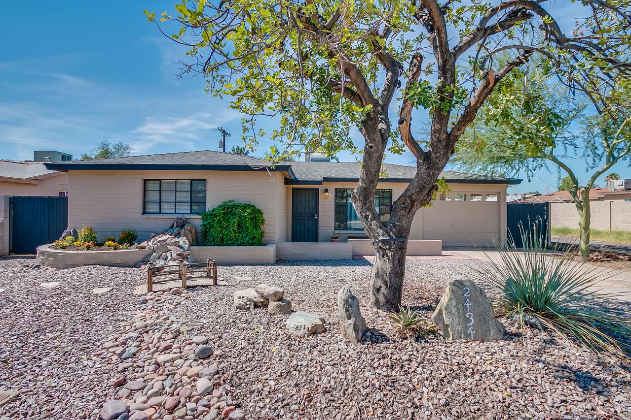 2434 N 37th Pl., Phoenix, AZ 85008