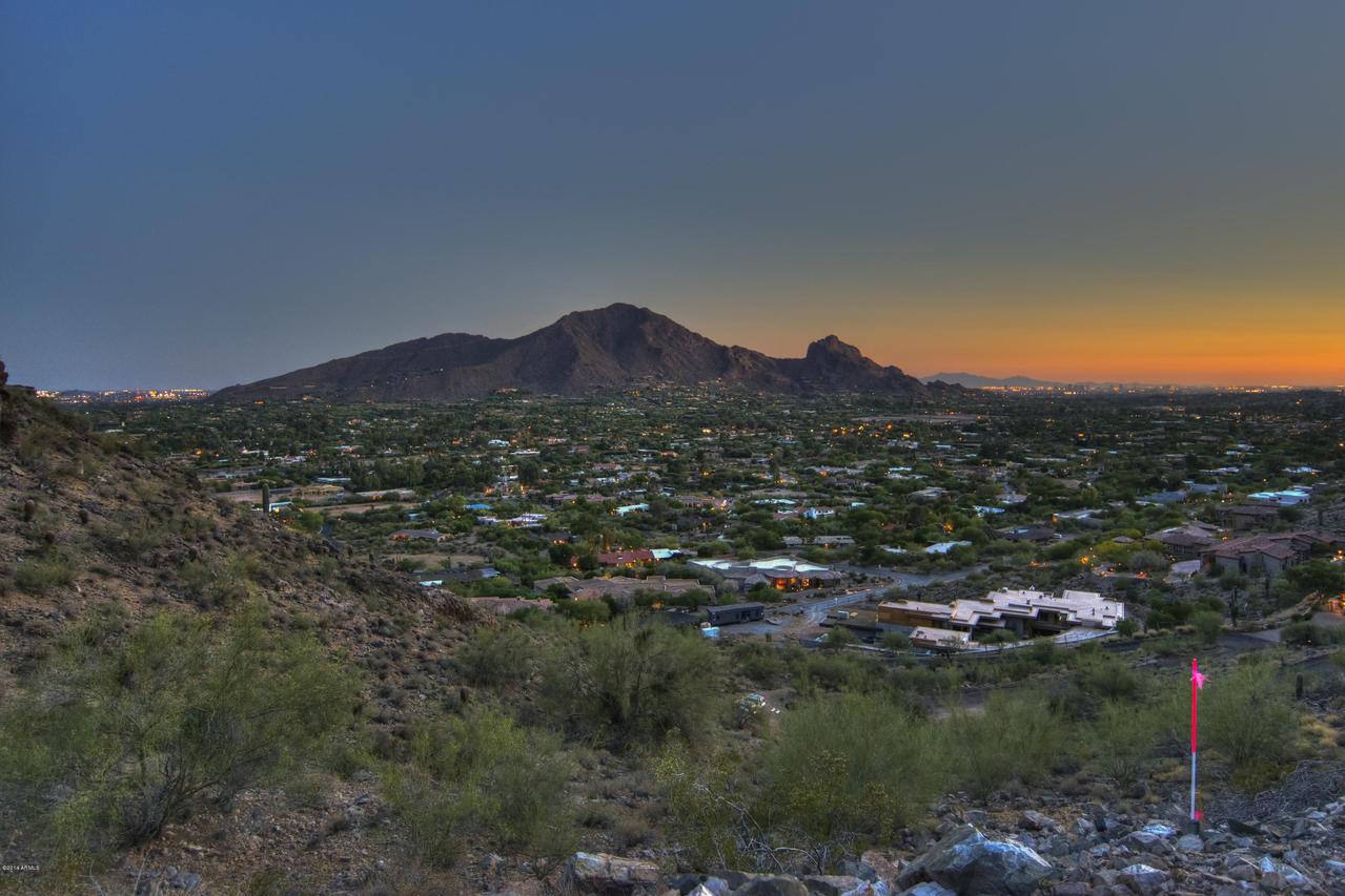 7045 N Invergordon Rd. #W, Paradise Valley, AZ 85253