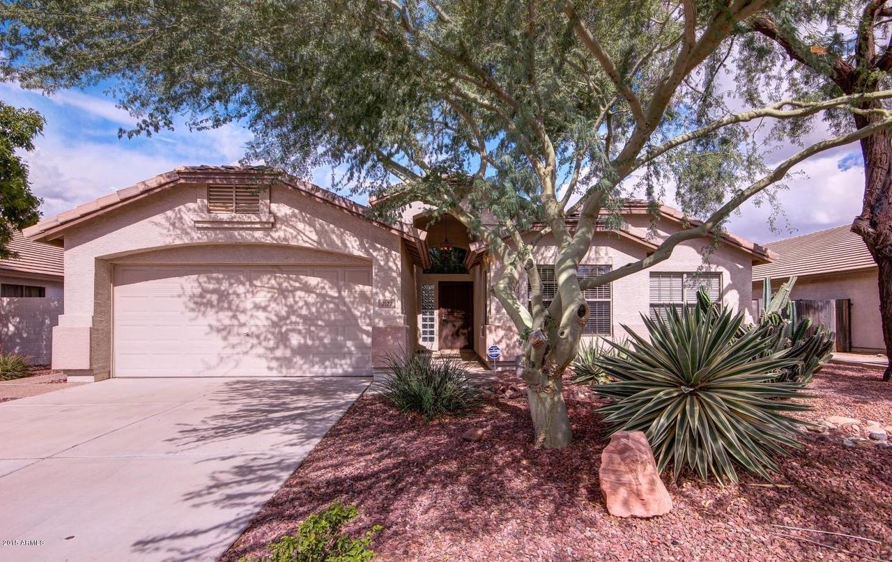 2122 E Smoke Tree Rd., Gilbert, AZ 85296