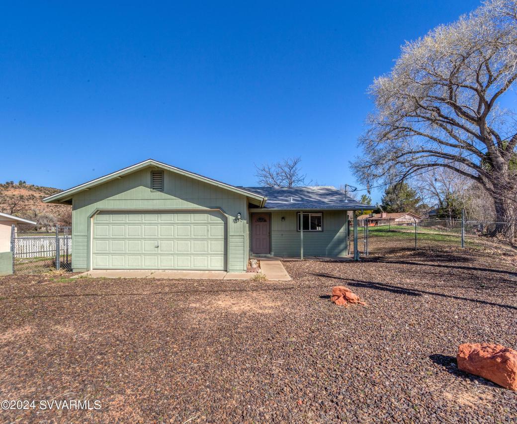 3990 E Lake Shore Dr., Rimrock, AZ 86335