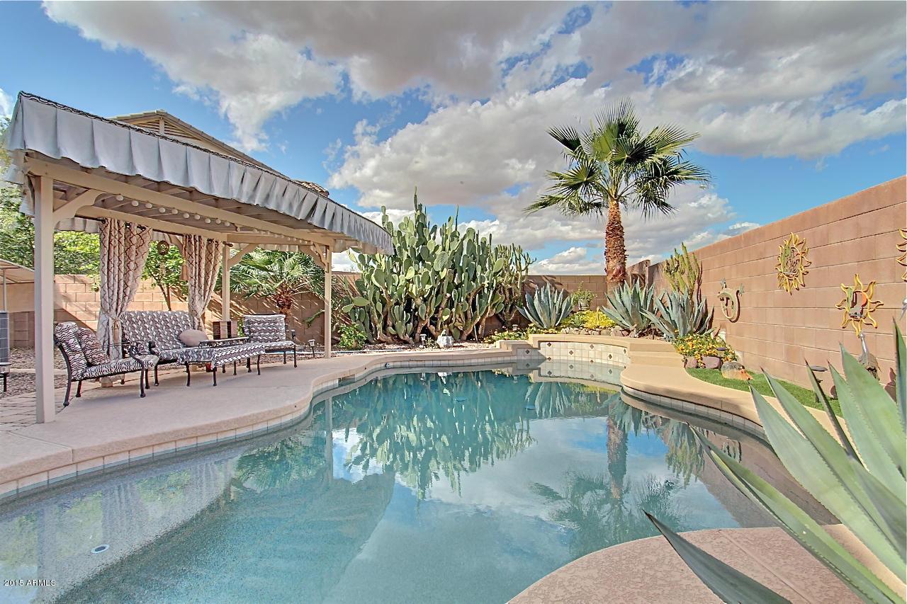 2416 W Roberta Ln., Phoenix, AZ 85085